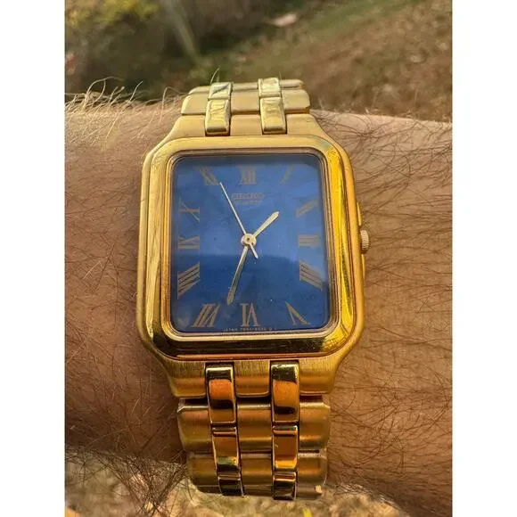 Seiko Tank Quartz - 7N01-5009 - Rare Blue Dial - Needs New Band and Battery - Picture 5 of 5